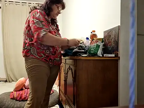 Samantha Squirtxh online show from September 17, 8:32 pm