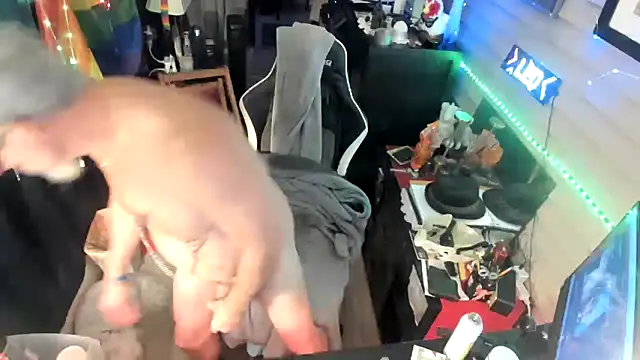 Daddysthick online show from November 1, 5:42 am