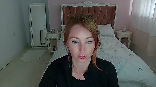 Red firesquirt online show from July 14, 1:28 pm