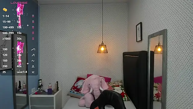 LORENADAVIES online show from December 10, 12:27 pm