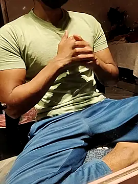 Snapshot of xxxhugedick0001 chatting on February 24, 3:53 pm xxxhugedick0001 online show from February 24, 3:53 pm