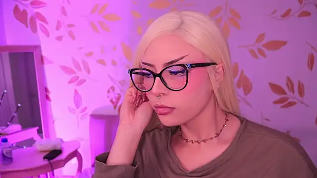 Misselektra   online show from January 9, 5:10 am