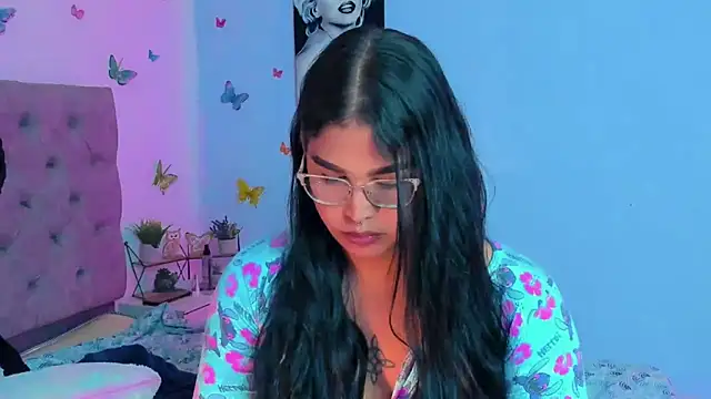 mabellfox online show from December 13, 7:10 pm