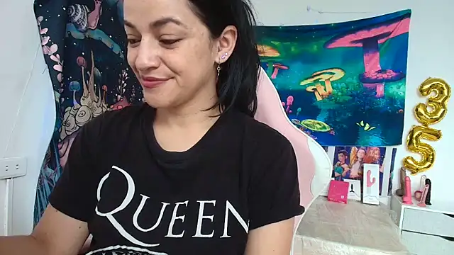 LovelyAzucena online show from May 23, 2:43 pm