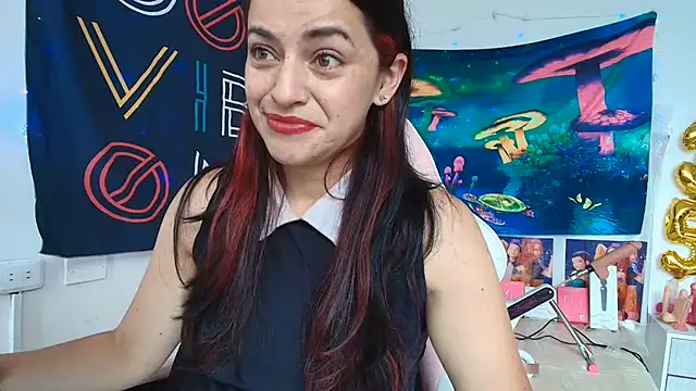 LovelyAzucena online show from June 9, 3:23 pm