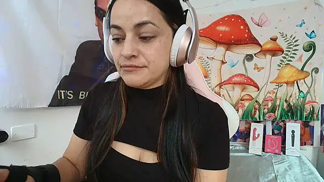 LovelyAzucena online show from July 10, 2:19 pm