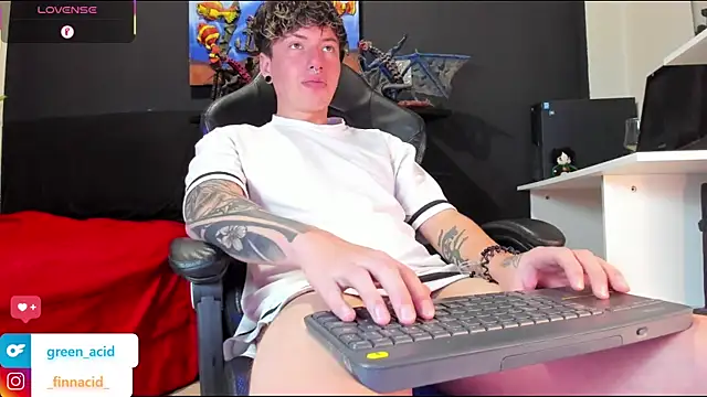 Green acid01 online show from September 18, 7:05 pm