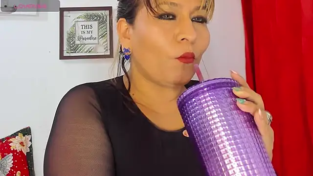 Snapshot of Victoria_Caruso chatting on December 28, 12:15 am Victoria Caruso online show from December 28, 12:15 am