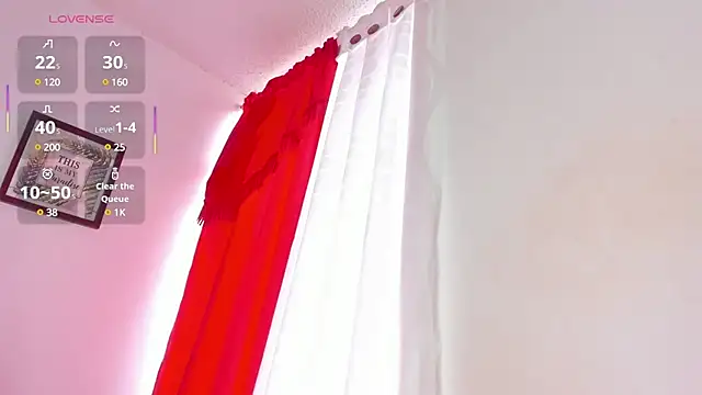 Snapshot of Victoria_Caruso chatting on February 19, 8:52 pm Victoria Caruso online show from February 19, 8:52 pm