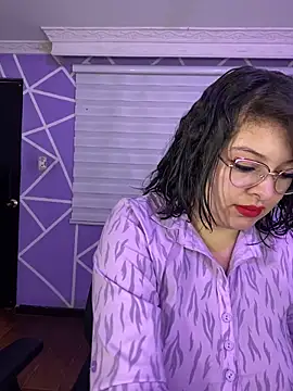 Snapshot of MiiaaJoness chatting on June 4, 3:40 pm MiiaaJoness online show from June 4, 3:40 pm