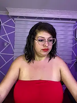 Snapshot of MiiaaJoness chatting on June 23, 5:05 am MiiaaJoness online show from June 23, 5:05 am