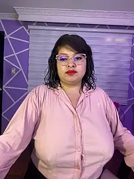 Snapshot of MiiaaJoness chatting on June 30, 3:24 pm MiiaaJoness online show from June 30, 3:24 pm