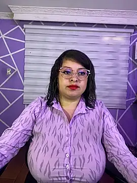 Snapshot of MiiaaJoness chatting on July 28, 3:08 pm MiiaaJoness online show from July 28, 3:08 pm