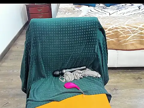 Snapshot of karina_sex68 chatting on October 9, 2:37 pm karina sex68 online show from October 9, 2:37 pm