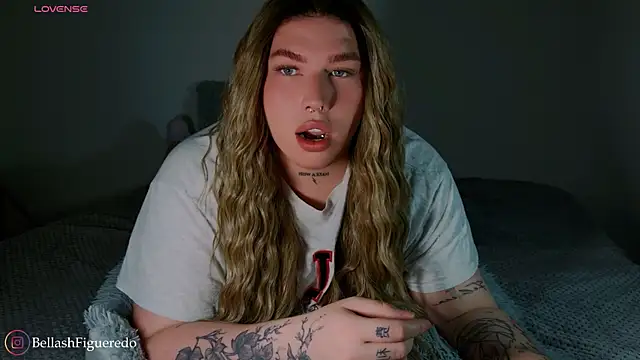 IsabellaFigueredo   online show from December 1, 10:48 pm