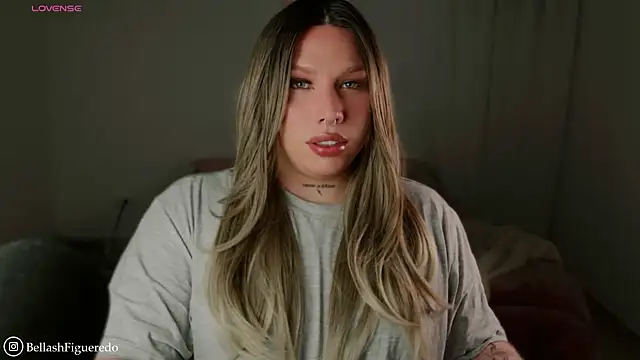 IsabellaFigueredo   online show from March 15, 8:31 am