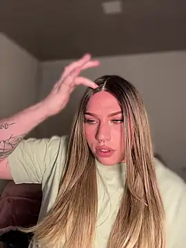 IsabellaFigueredo   online show from March 18, 2:47 am