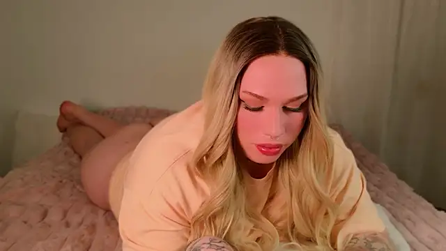 Snapshot of IsabellaFigueredo__ chatting on May 7, 7:30 pm IsabellaFigueredo online show from May 7, 7:30 pm
