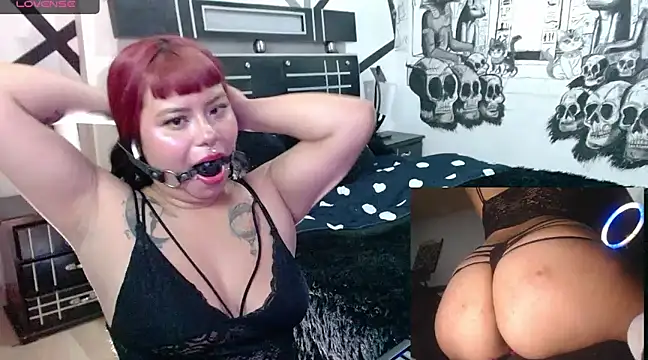 miss cloverrr online show from December 12, 10:02 am