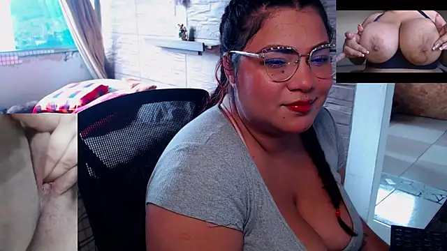 Snapshot of girl_milk2 chatting on May 17, 7:43 pm girl milk2 online show from May 17, 7:43 pm