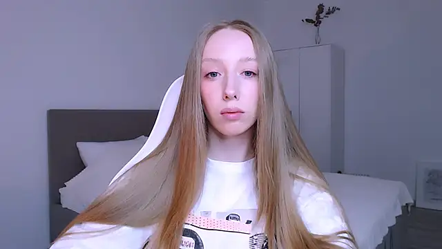 Luna insniity online show from December 16, 9:09 pm