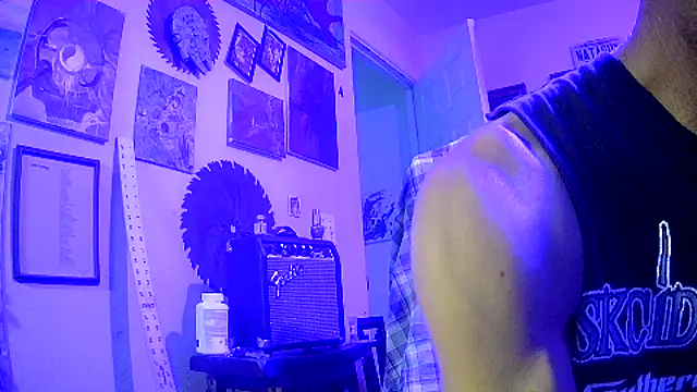 Snapshot of druetrue chatting on September 18, 8:44 pm druetrue online show from September 18, 8:44 pm