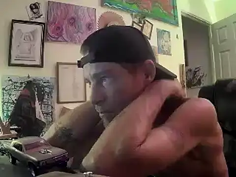 Snapshot of druetrue chatting on October 19, 4:13 am druetrue online show from October 19, 4:13 am