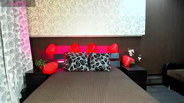 Donna Evans online show from February 23, 12:08 am