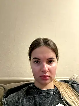 Donna Evans online show from October 29, 2:25 am