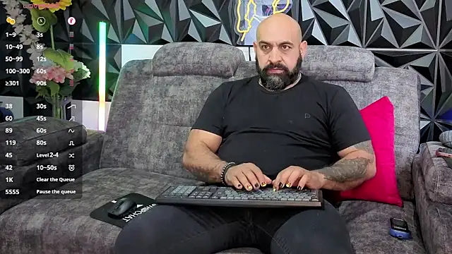 Snapshot of JD-69 chatting on February 5, 7:07 pm JD-69 online show from February 5, 7:07 pm