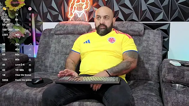 Snapshot of JD-69 chatting on March 26, 7:52 pm JD-69 online show from March 26, 7:52 pm