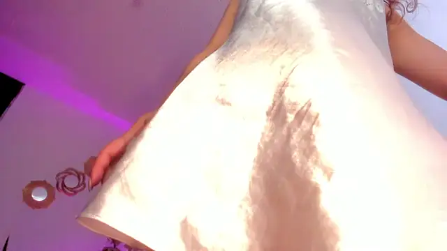 Snapshot of aliss_ev chatting on March 11, 6:52 pm aliss ev online show from March 11, 6:52 pm