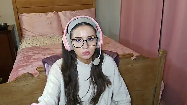 alisonfields online show from January 16, 3:16 pm