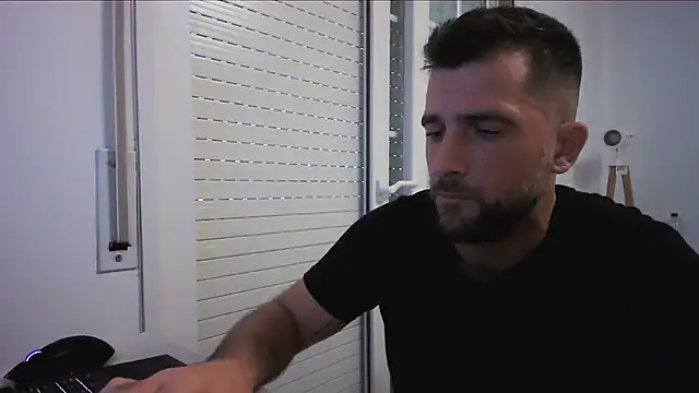 Snapshot of alex877x chatting on July 19, 5:16 pm alex877x online show from July 19, 5:16 pm