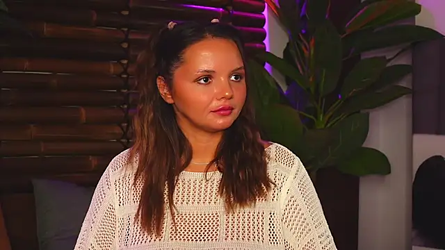 Snapshot of CelesteBailey chatting on March 13, 10:15 am CelesteBailey online show from March 13, 10:15 am