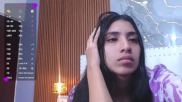 littlee emilyy  online show from January 15, 6:12 am