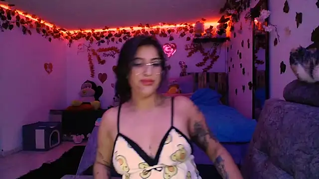 azahar  ziiz online show from March 5, 2:14 am