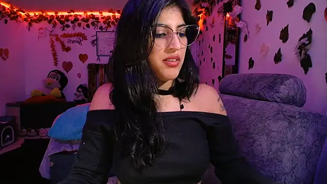 azahar  ziiz online show from March 7, 1:31 am