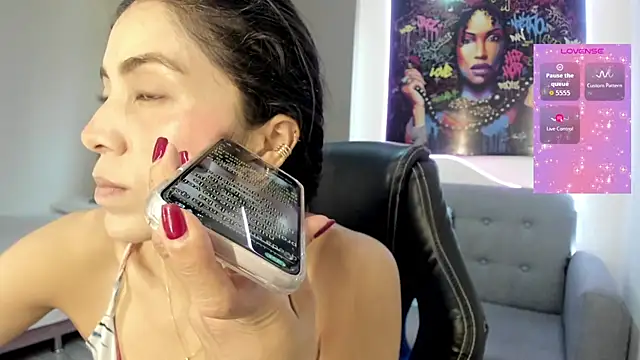 andykiuty online show from December 2, 4:02 pm