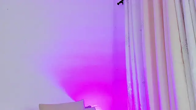 Snapshot of Abby__colins chatting on December 14, 2:10 pm Abby colins online show from December 14, 2:10 pm