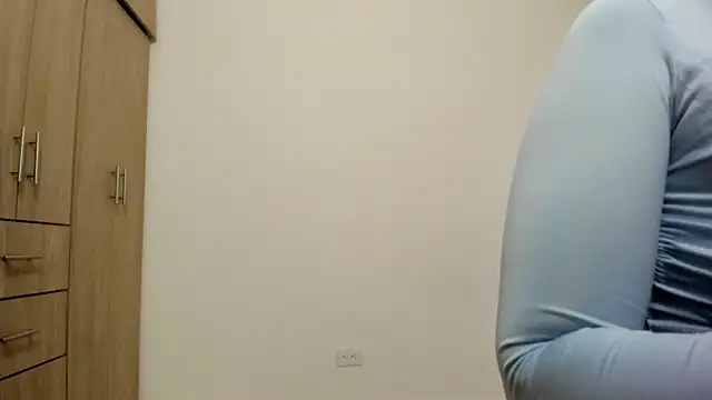 Hana Zurah online show from December 3, 10:41 pm