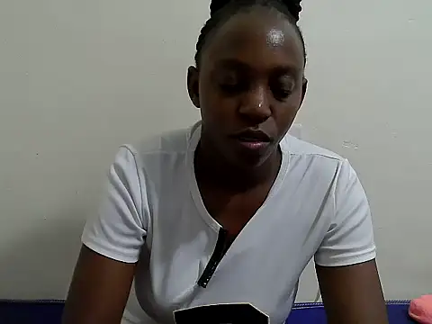 Snapshot of lizbela1 chatting on July 9, 9:30 pm lizbela1 online show from July 9, 9:30 pm