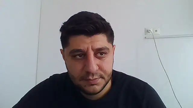 erkekkkadam online show from December 15, 9:35 am