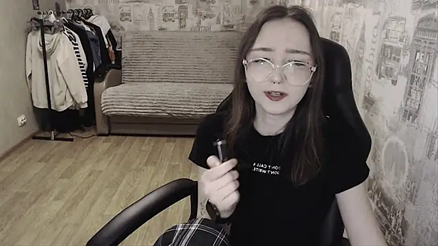 Snapshot of AmeliaKamishiro chatting on January 8, 5:05 pm AmeliaKamishiro online show from January 8, 5:05 pm