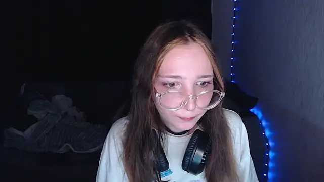 Snapshot of AmeliaKamishiro chatting on October 6, 9:12 pm AmeliaKamishiro online show from October 6, 9:12 pm