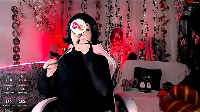 kitty roxy online show from October 16, 6:25 am