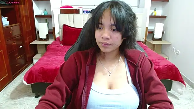 laureentt  online show from February 13, 9:41 am