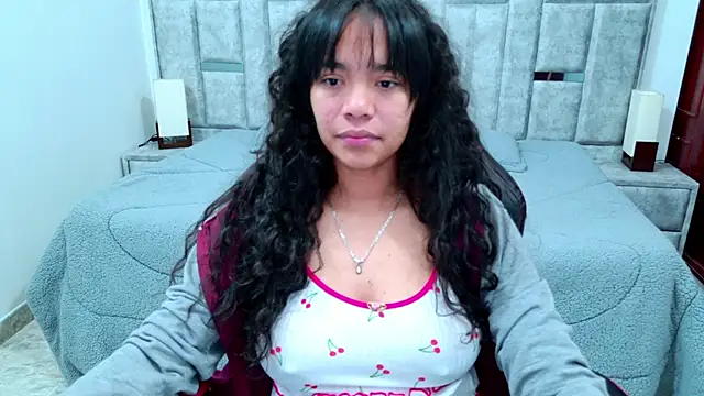 laureentt  online show from February 26, 3:16 am