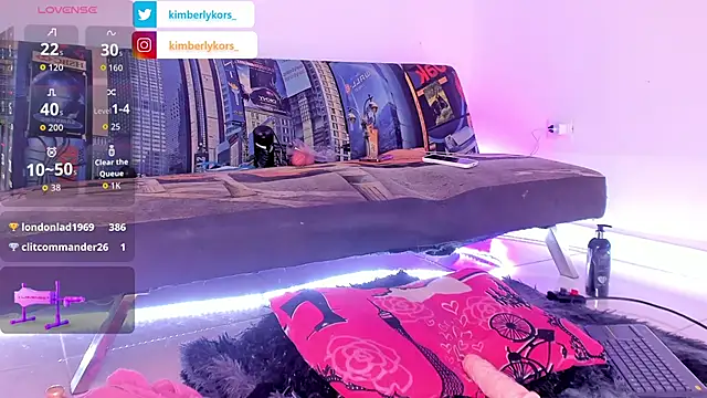 Snapshot of Kimberlykors chatting on September 17, 11:01 am Kimberlykors online show from September 17, 11:01 am