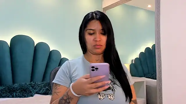 sharlott18 online show from October 23, 1:32 pm